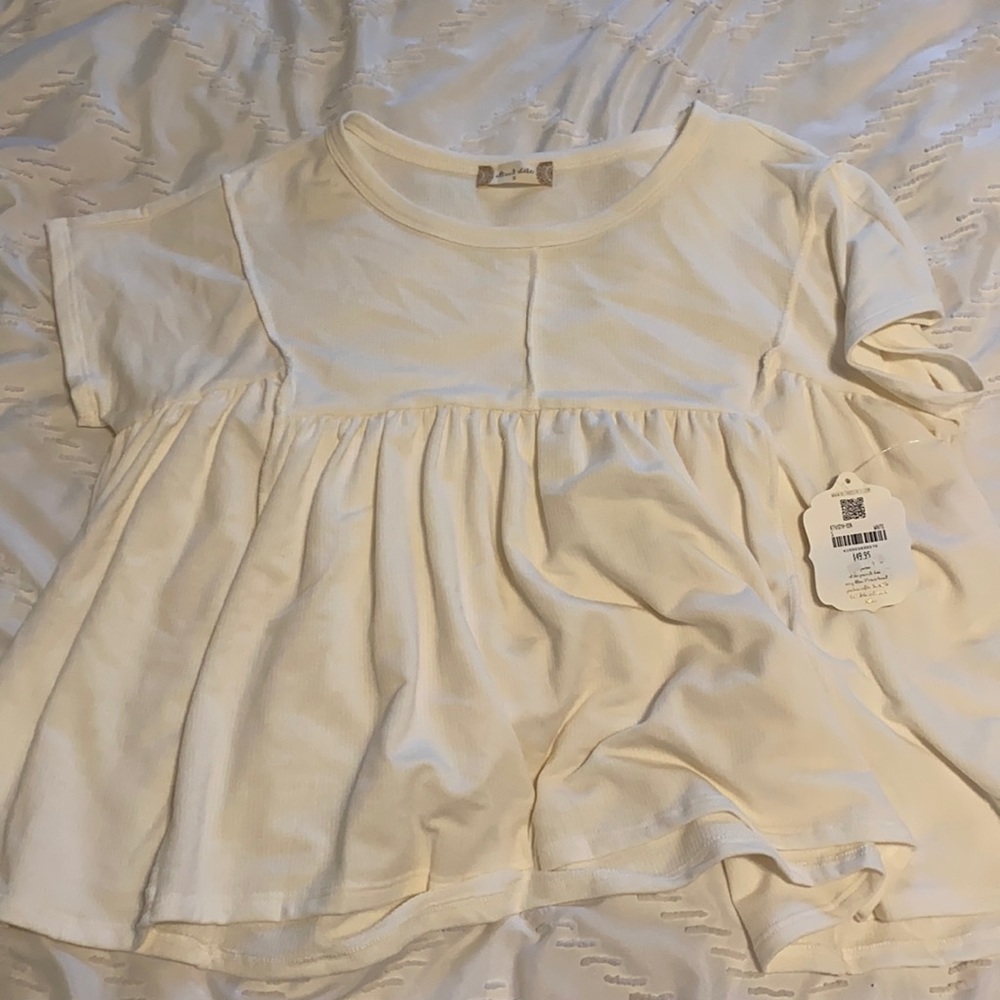 super cute white shirt